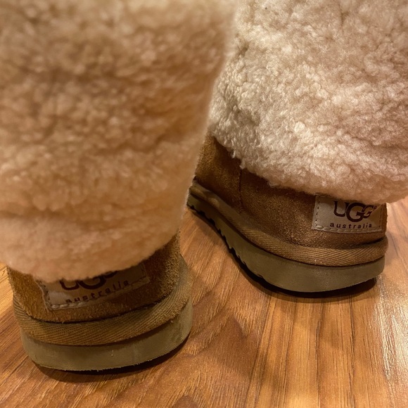 UGG BOOTS💗 - Picture 4 of 10